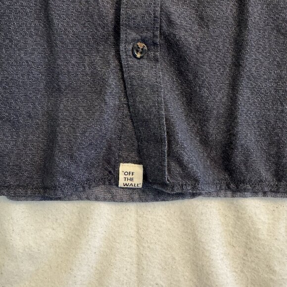 VANS Shirt Large Mens Blue Button Up Long Sleeve Chambray Cotton Classic Fit - Picture 4 of 7